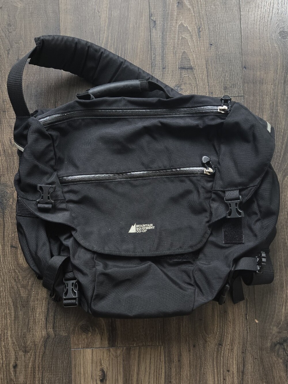 Vintage MEC Messenger Bag